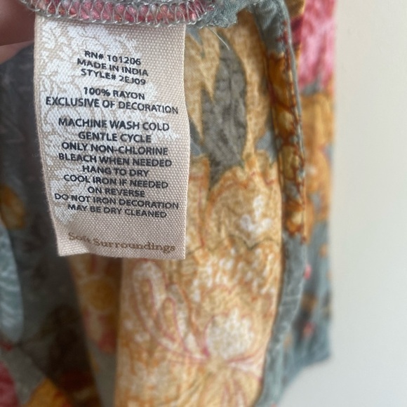 Soft Surroundings Boho‎ Floral Embellished Collar Tunic Size XS EUC Oversized - Picture 2 of 7